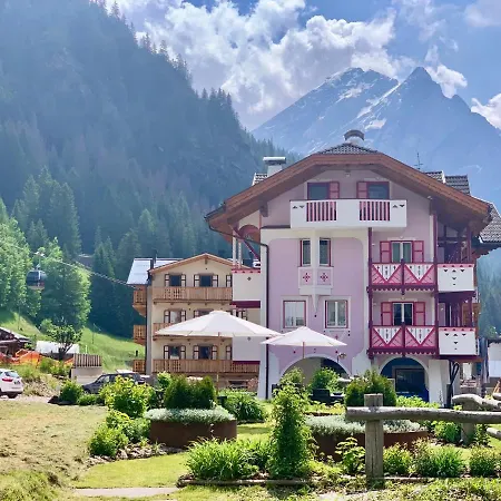 Bed & Breakfast Cesa Planber Mountain View Bike Friendly Canazei