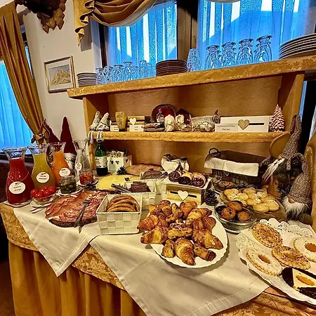 Cèsa Planber Mountain View Bed & Breakfast