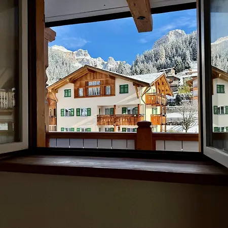 Bed & Breakfast Cèsa Planber Mountain View Canazei